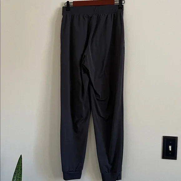 Uniqlo Women's Charcoal Jogger Pants - Picture 7 of 15